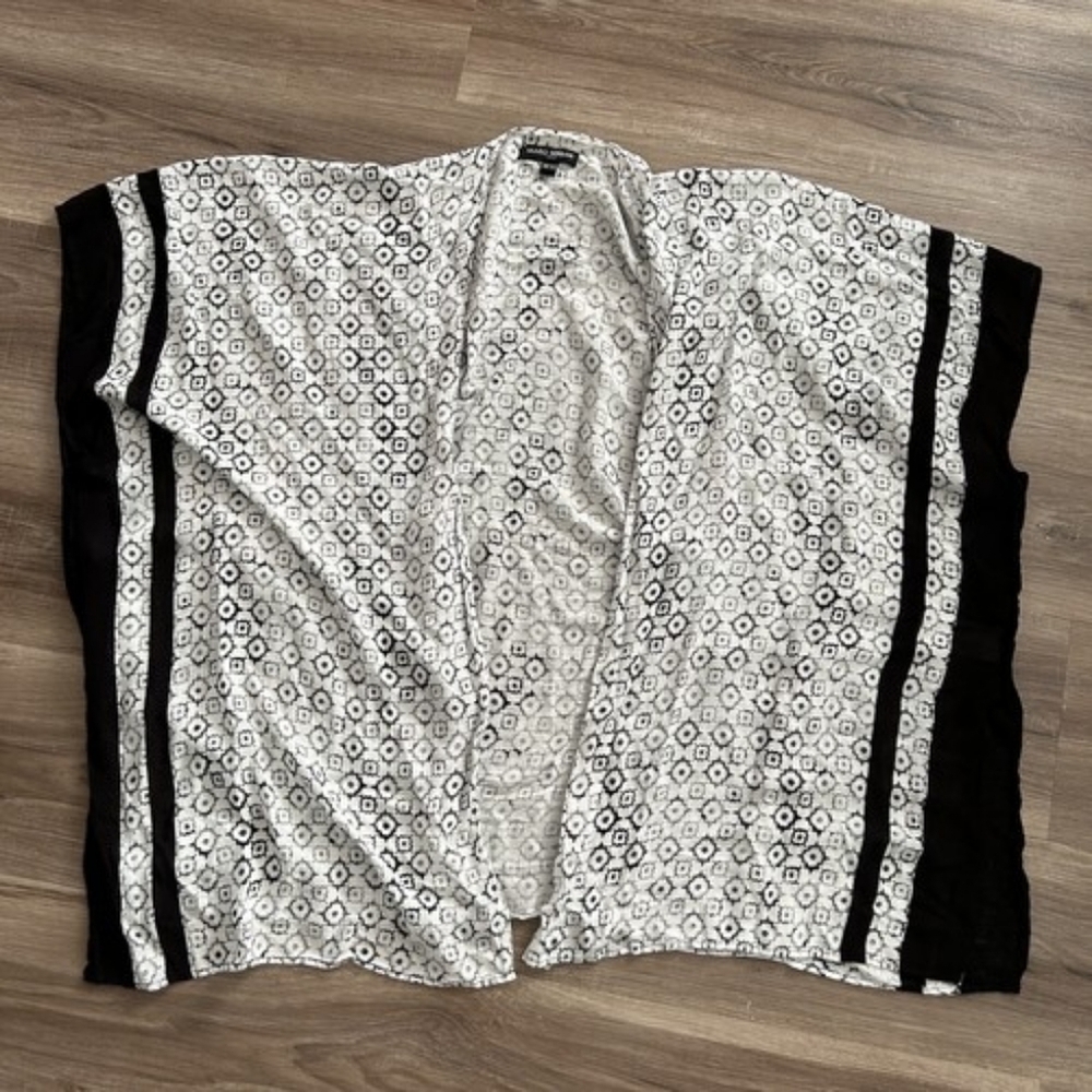 Mario Serrano Black And White Kimono cover up Abstract One Size
